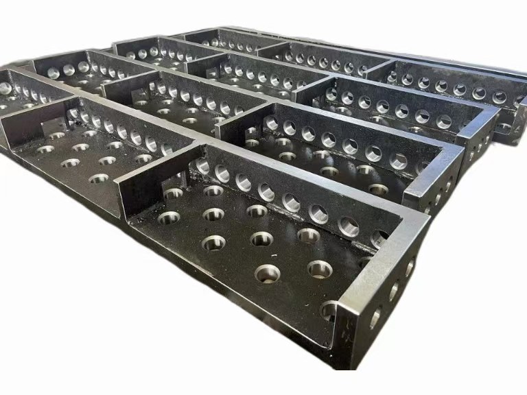 Điều gì thực sự tạo nên bàn hàn tốt nhất bằng thép hoặc gang